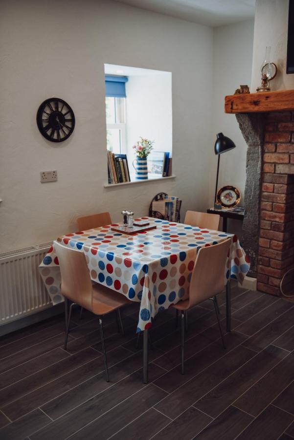 Lizzie's Cottage Drumaroad Esterno foto